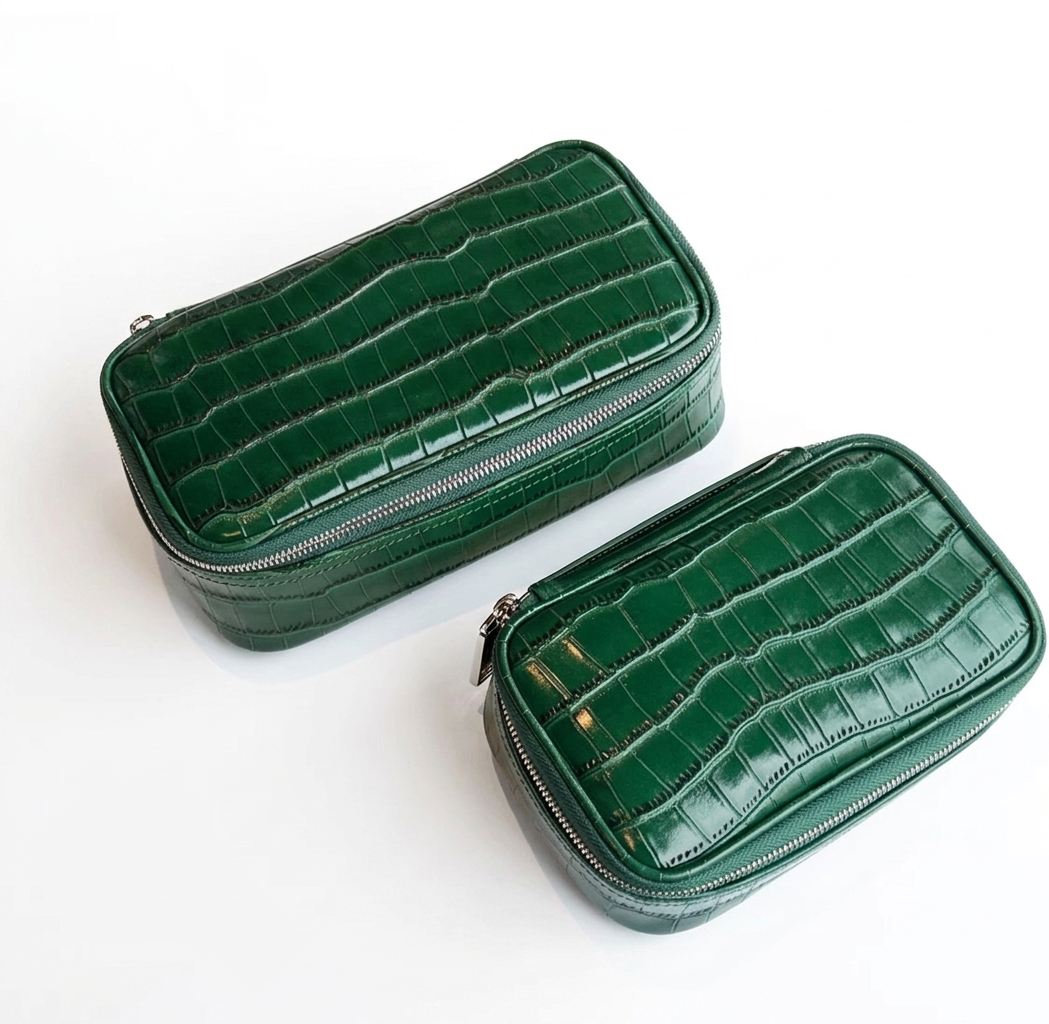 Emerald  Pouch Croc Vanity