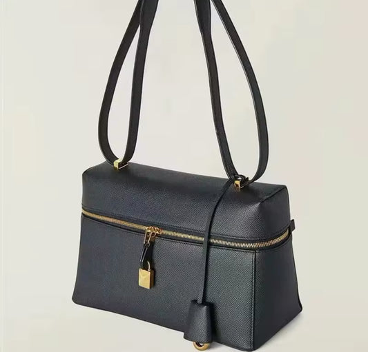 Black Rose - Caviar leather