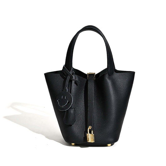 Velora Black